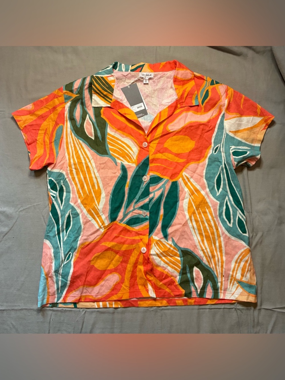 Vitamin a Women's Short Sleeve
Cover up Shirt Multi Floral Print
XL